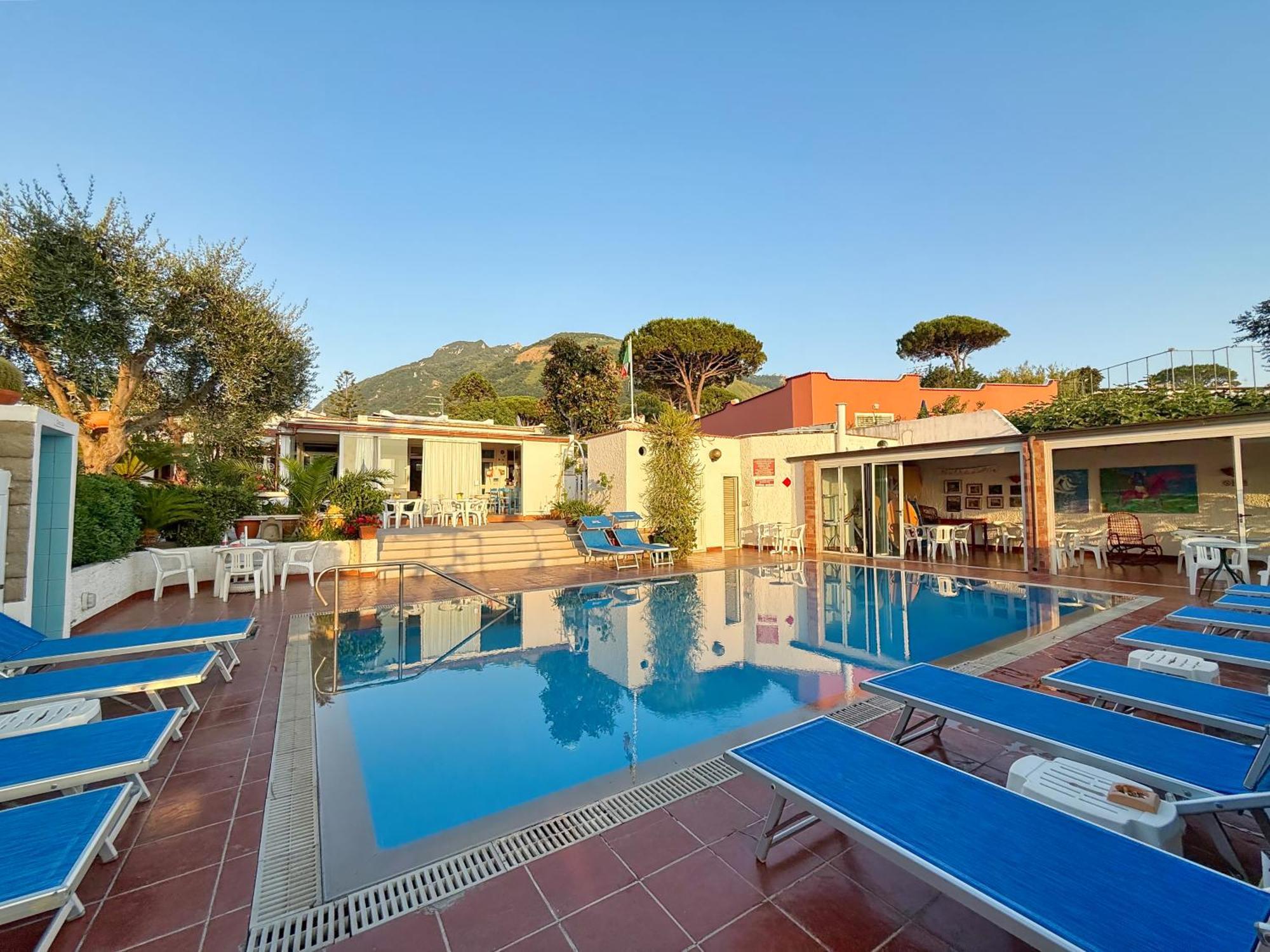 Pensione Mena Forio di Ischia Esterno foto