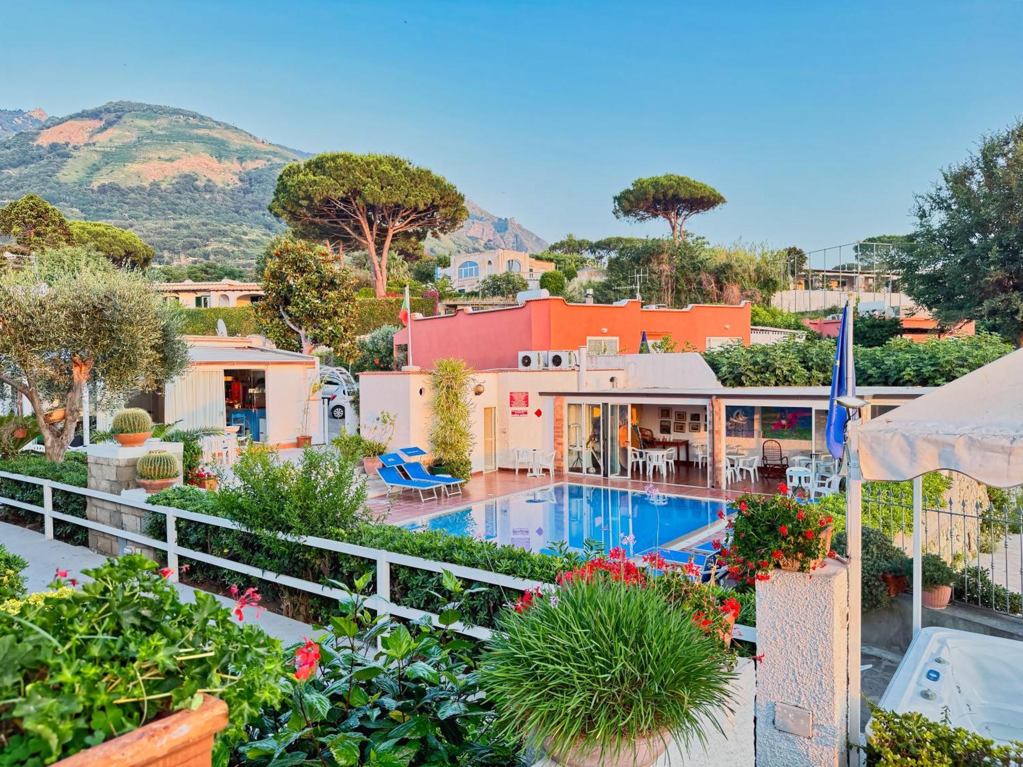 Pensione Mena Forio di Ischia Esterno foto