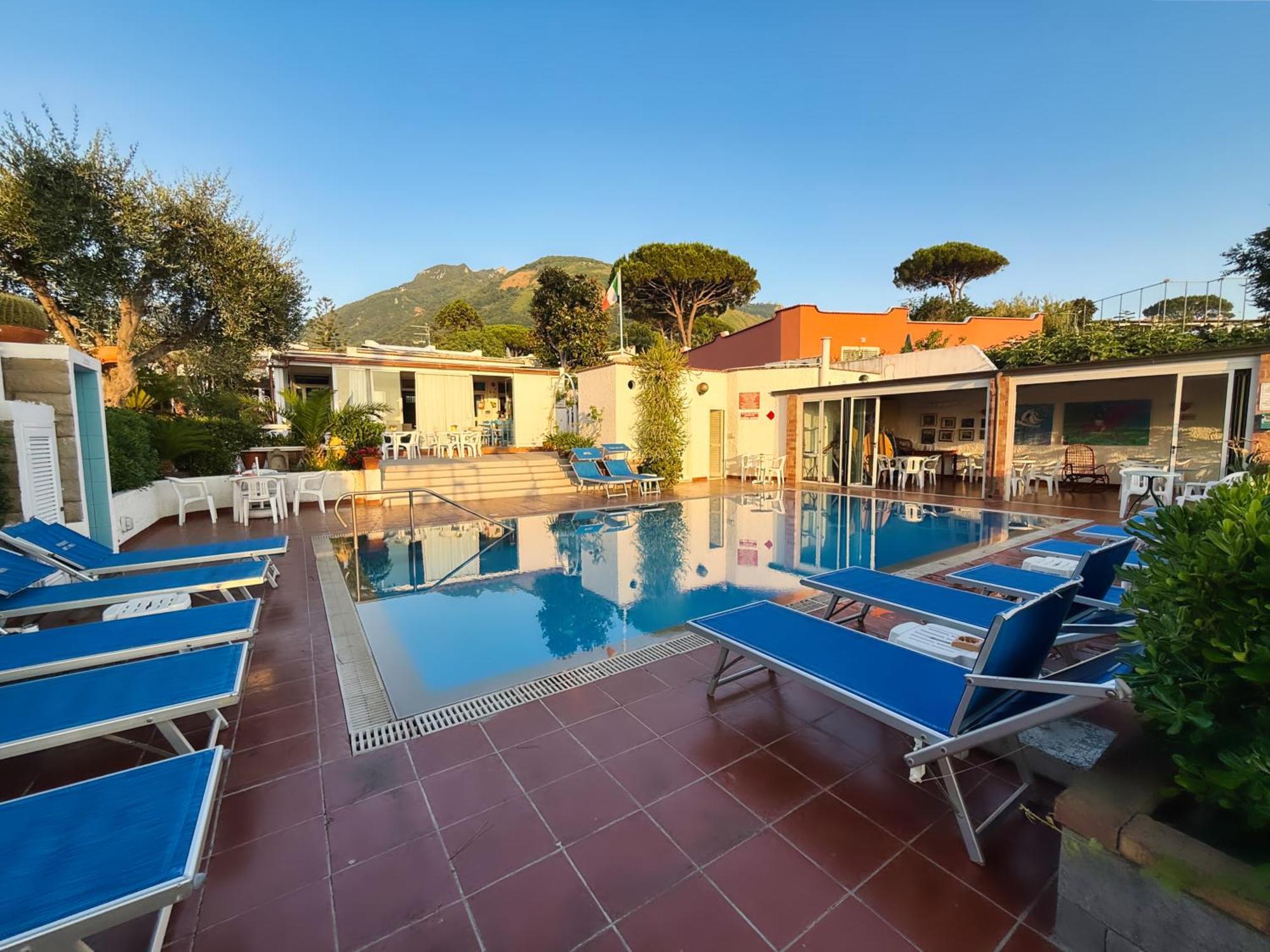 Pensione Mena Forio di Ischia Esterno foto